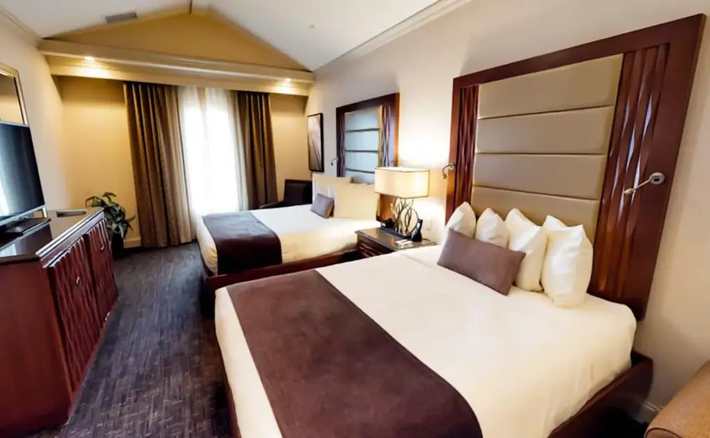 703